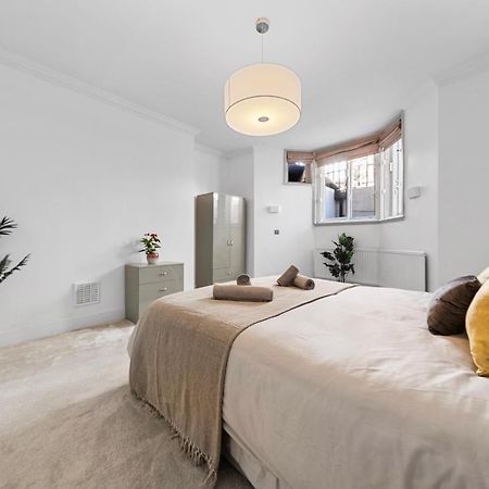 Harrods 2 Bed Lux Flat W/Patio Daire Londra Dış mekan fotoğraf
