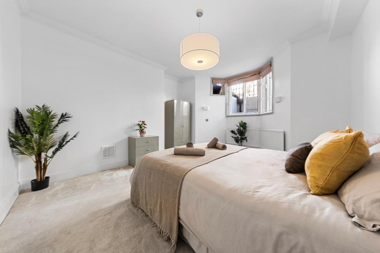 Harrods 2 Bed Lux Flat W/Patio Daire Londra Dış mekan fotoğraf