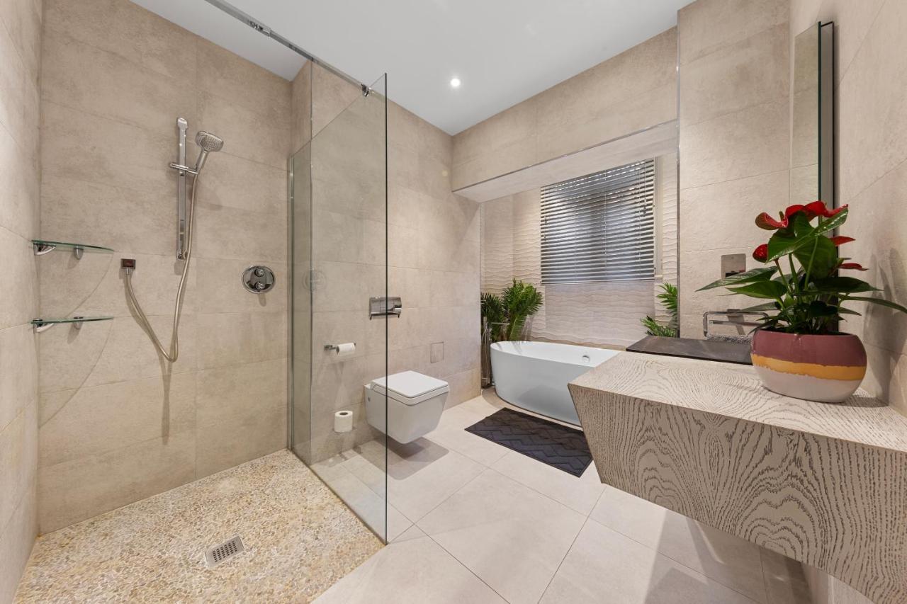 Harrods 2 Bed Lux Flat W/Patio Daire Londra Dış mekan fotoğraf