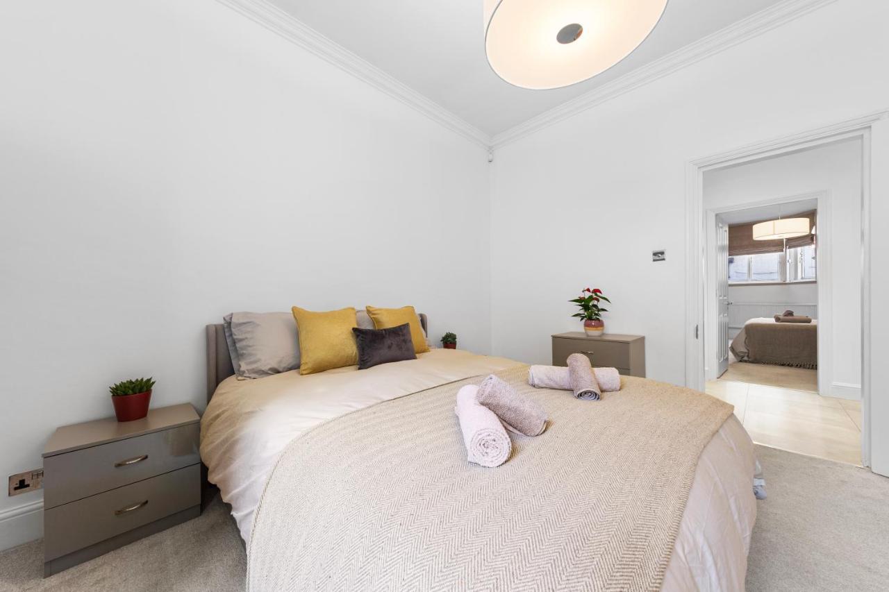Harrods 2 Bed Lux Flat W/Patio Daire Londra Dış mekan fotoğraf